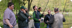 Photographie de l'atelier de pêche au lancer sur l'étang du bois des Rêves en 2008